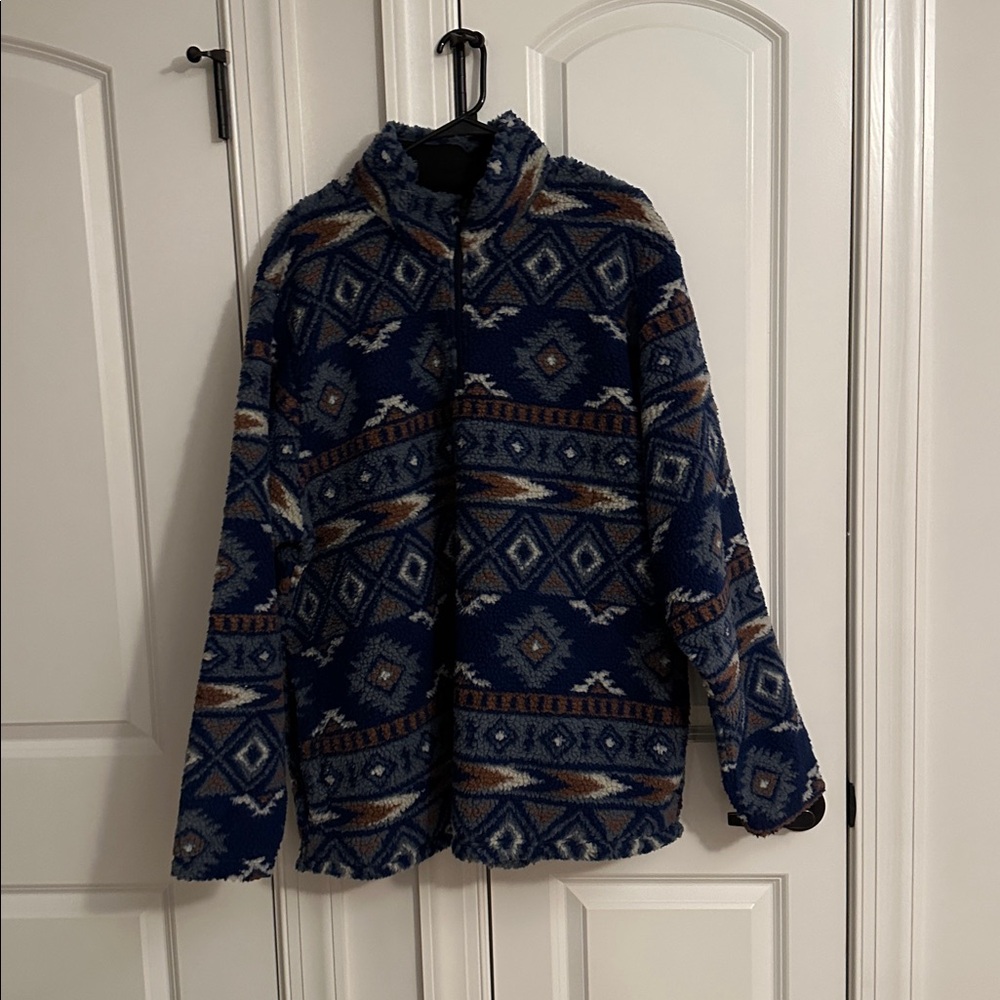 Wrangler Black and Blue Fleece Pullover